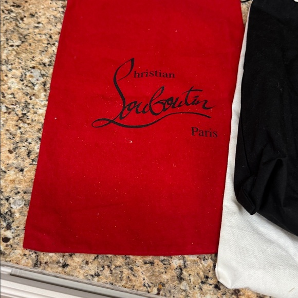 Dust bag bundle - Picture 2 of 4